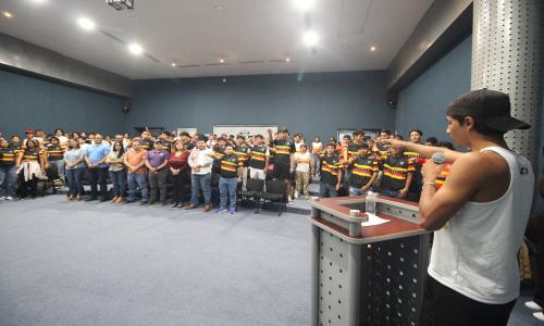 Abanderan a la Delegación Intercentros CUCosta 2026,