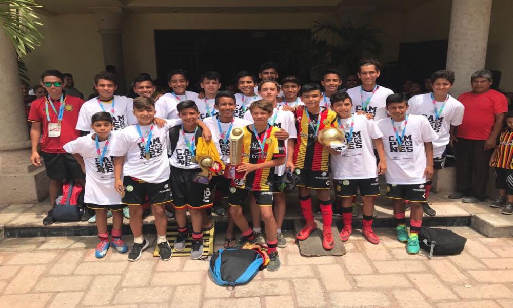 Leones Negros CUC se coronan campeones de Copa Vallarta