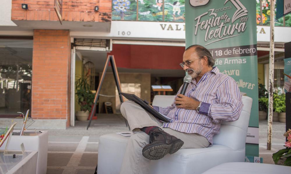 Presenta CUCosta novedades editoriales sobre literatura y gastronomía
