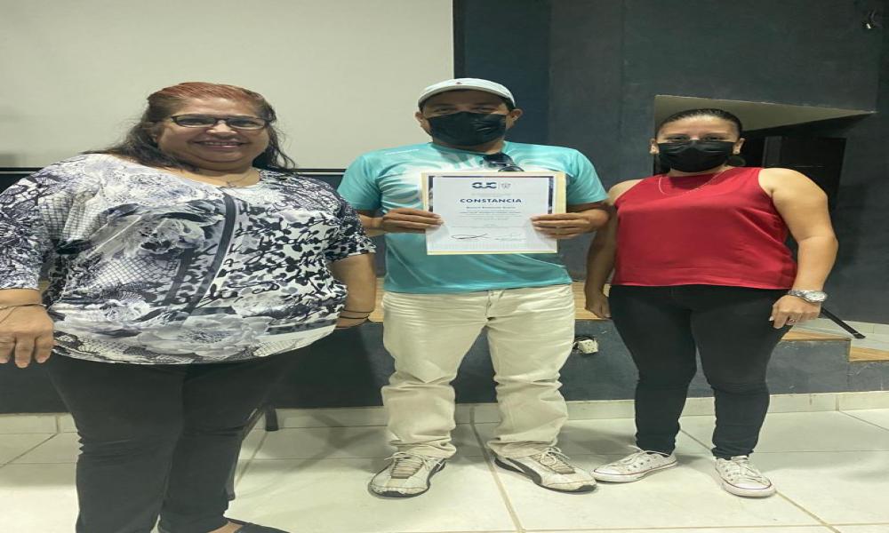 Ofrece CUCosta capacitación a sus colaboradores en Desarrollo Humano Integral