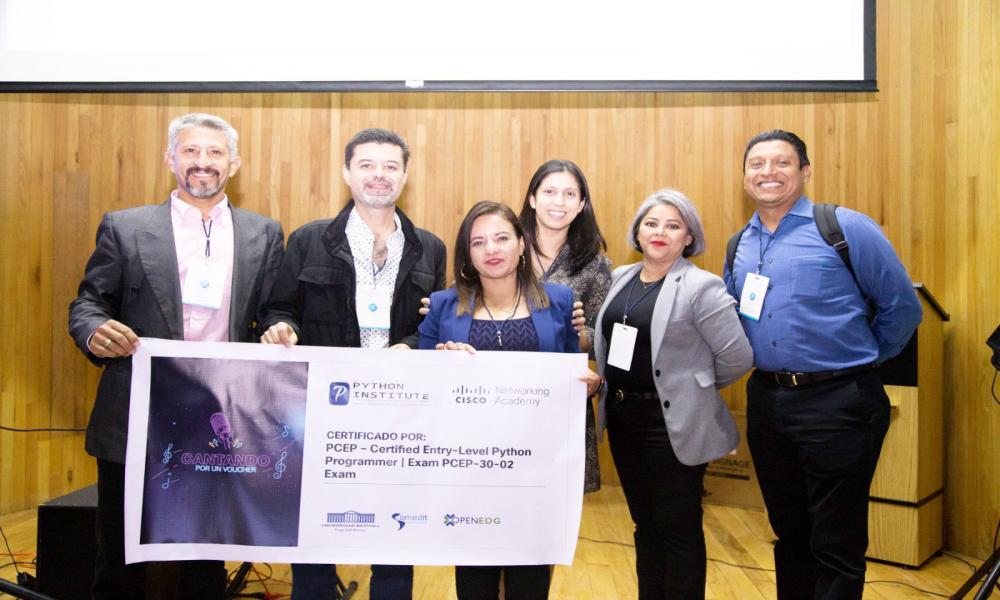 Académicos del CUCosta reciben merecidos reconocimientos en Instructor Day 2023 de Cisco