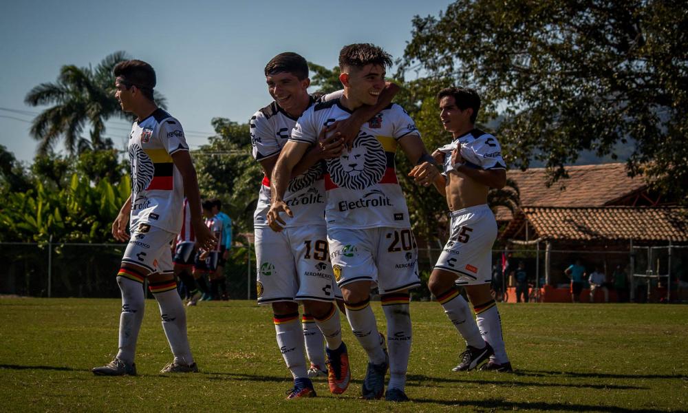Leones Negros CUC arranca participación en Copa Vallarta