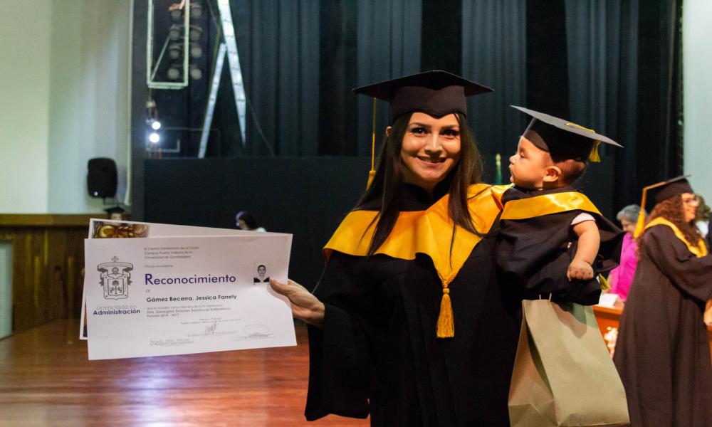 Egresa cuadragésima generación de la Licenciatura en Administración