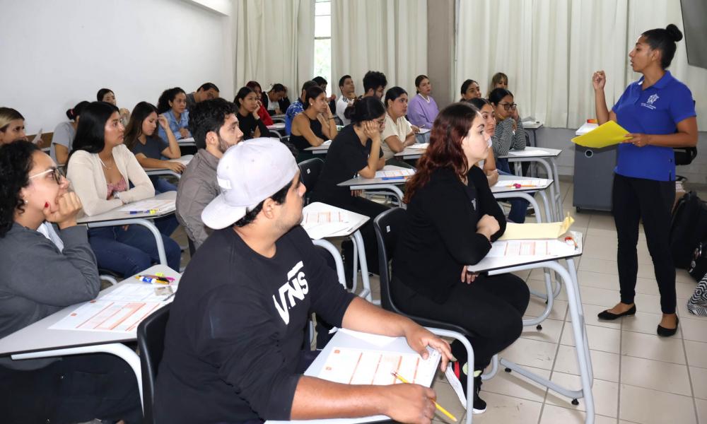 Los resultados del examen EGEL PLUS de CENEVAL INSTITUCIONAL, se darán a conocer el próximo 20 de diciembre del presente año. Los interesados consultar los resultados en la siguiente página: @CUC.EGEL.CENEVAL o en el número de teléfono 322 226 23 16, en Idioma Español Profesores y profesoras responsables del Centro Nacional de Evaluación para la Educación Superior (CENEVAL), aplicaron el examen EGEL PLUS de CENEVAL INSTITUCIONAL, el pasado sábado 23 de noviembre del presente año, en las instalaciones del Ce