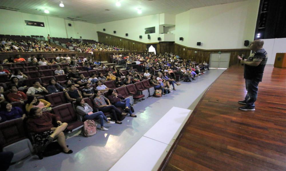 En el CUCosta Impartieron Conferencia “Masculinidad ¿Para Qué”