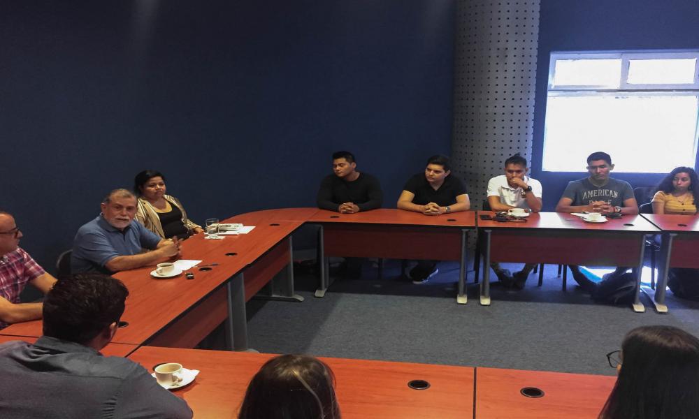 Comunicación, trabajo en equipo, atención a estudiantes, prioridad en el CUCosta