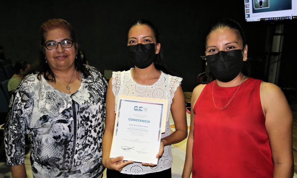 Ofrece CUCosta capacitación a sus colaboradores en Desarrollo Humano Integral