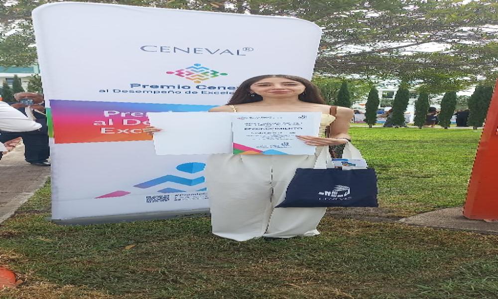 21 estudiantes de CUCosta reciben el Premio CENEVAL al Desempeño de Excelencia EGEL