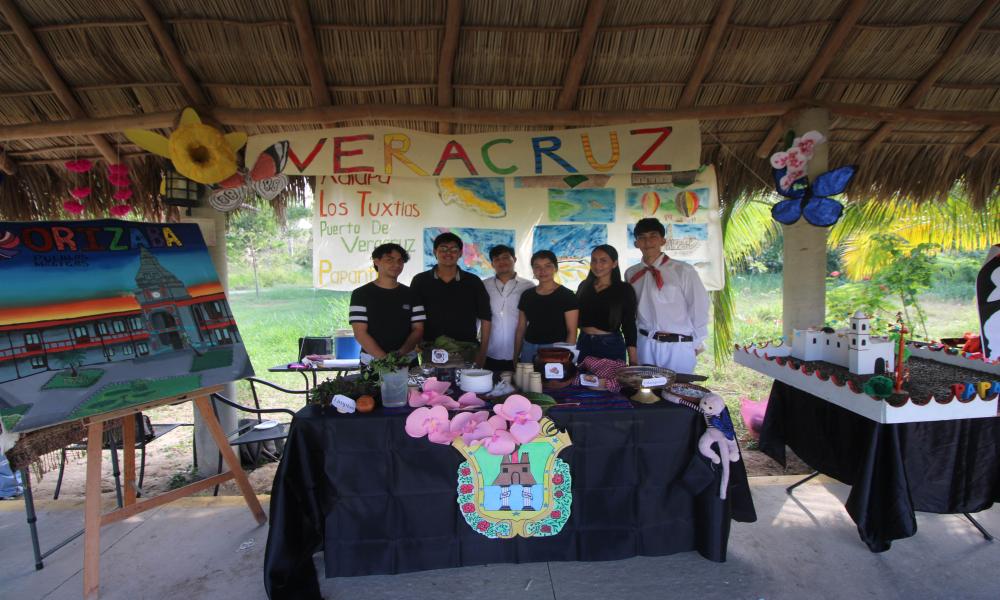 Estudiantes participan en el XXII Campamento de Recreación, Cultura Física y Deportes