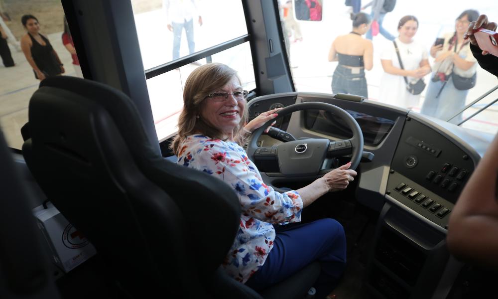 CUCosta recibe autobús nuevo y fortalece servicios del Programa de Bienestar