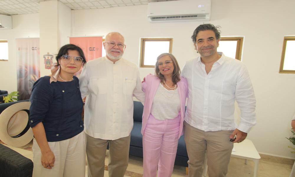 Dra. María Esther Avelar presenta avances en calidad educativa, innovación y bienestar en su primer informe de actividades 