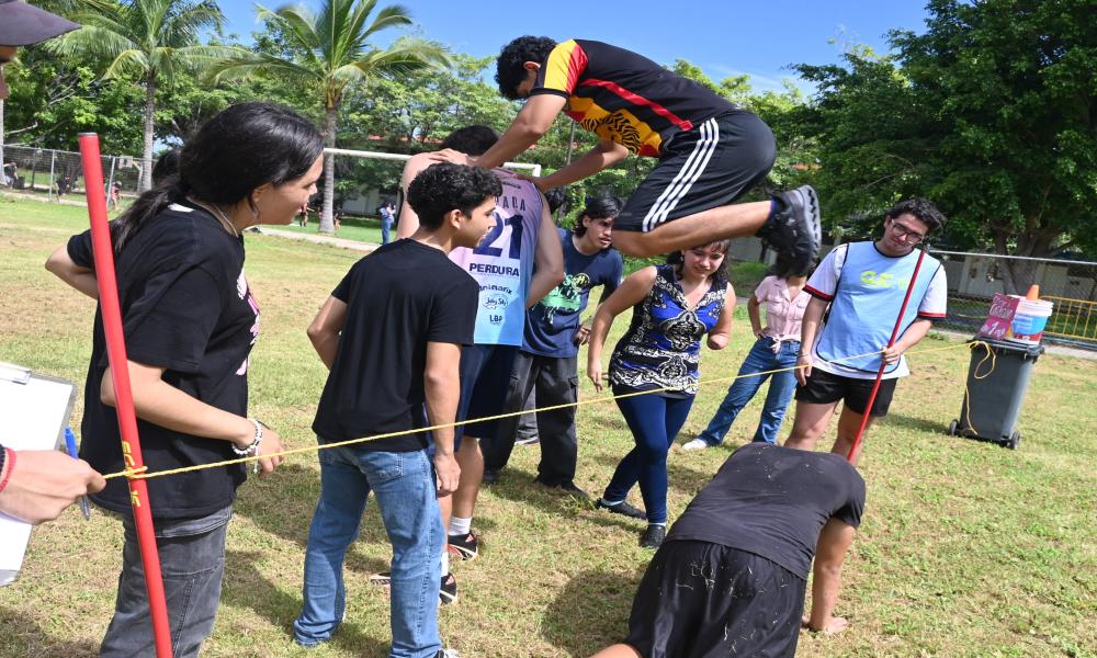 Participan 80 estudiantes del CUCosta en el “Rally por la Juventud”