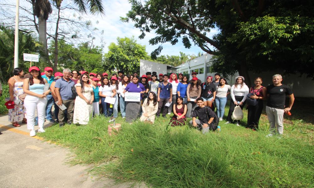 La rectora, Dra. María Esther Avelar Álvarez, dio la bienvenida a mil 066 estudiantes que inician su formación universitaria durante el ciclo escolar 2026-B.