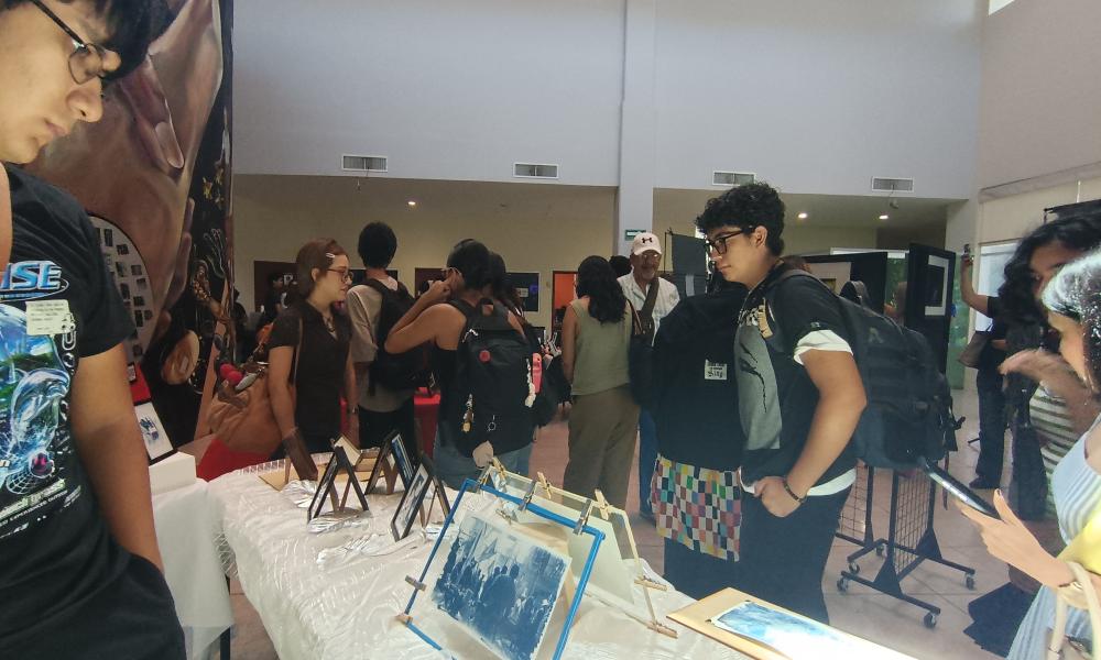 Estudiantes impulsan la Semana de las Artes Visuales 2026 en el CUCosta