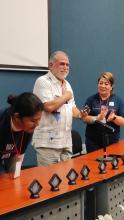 Recibe Rector del CUCosta reconocimiento “Mi huella por la Paz”