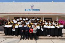 Egresaron 49 estudiantes de la XLI Generación de la Lic. en Arquitectura “Dr. Jorge Ignacio Chavoya Gama”