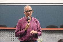 Estudiantes conocen claves del emprendimiento en conferencia de CUCosta